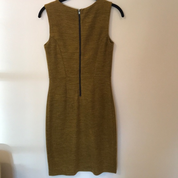 THML Dress - Picture 4 of 6